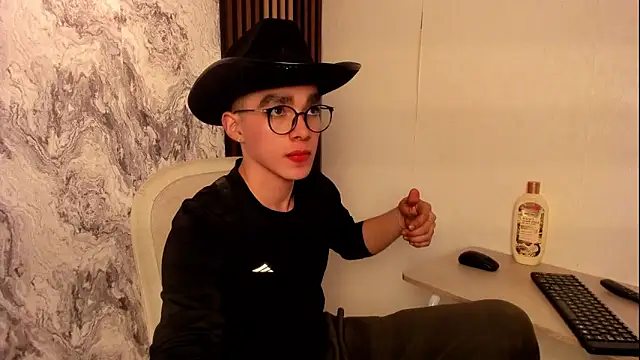 andy benedictus online show from May 15, 3:48 am