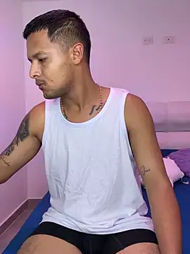 ElianVega online show from May 13, 3:58 am