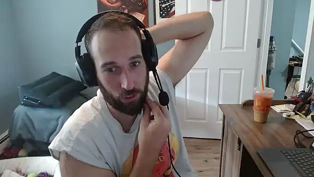 dannyboyx69 online show from May 21, 6:01 pm
