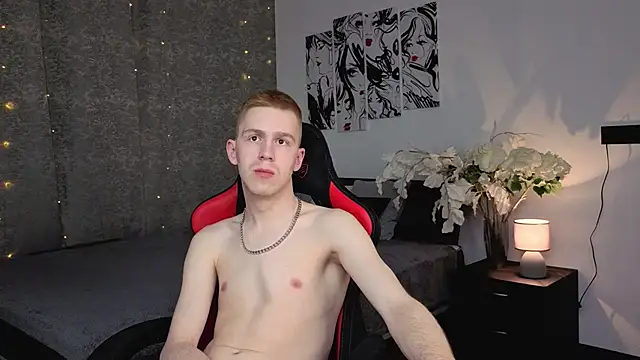 Tommy CrashXXX online show from May 11, 2:45 pm