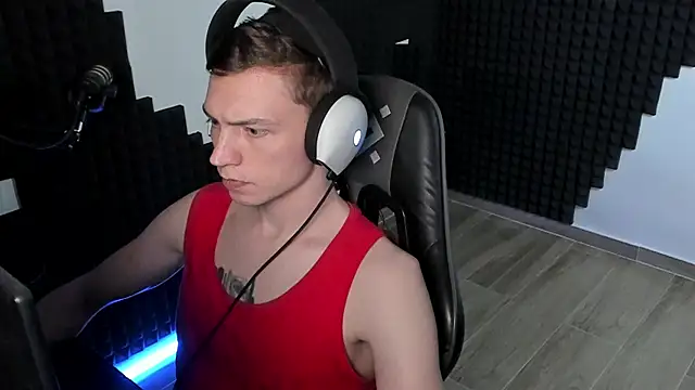 More than friend online show from June 26, 1:13 pm