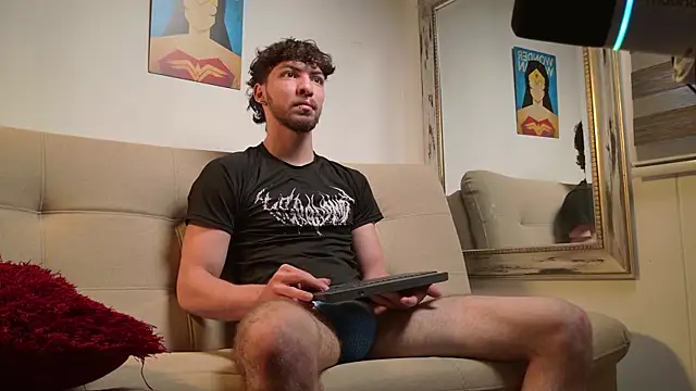 Noah Oliveira  online show from June 11, 7:34 pm