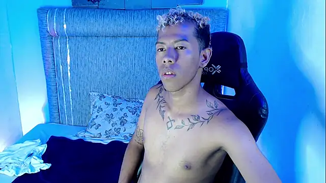 Taylerr 18 online show from May 15, 5:37 am
