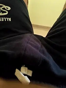 1Horny Boy1 online show from May 14, 5:16 am