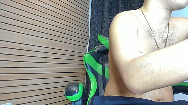 Brandoncrew online show from May 20, 6:09 am