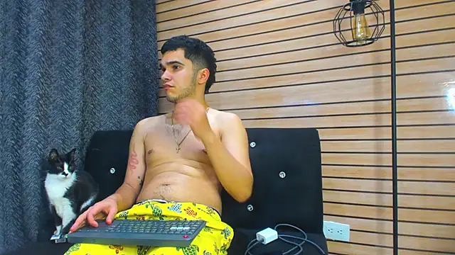 Brandoncrew online show from June 12, 6:33 am