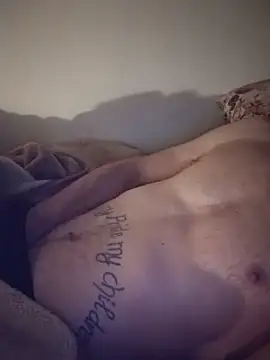 040CamBoy040 online show from May 20, 12:50 am