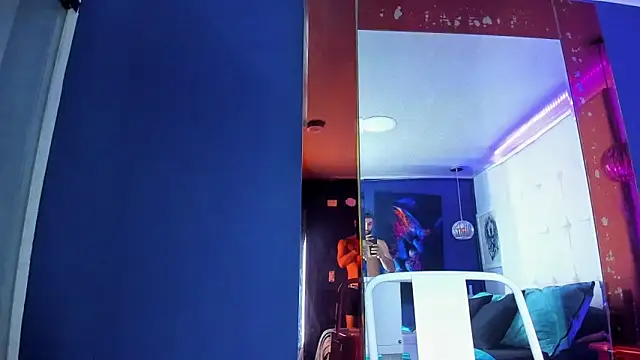 Mike333  online show from June 6, 10:05 pm