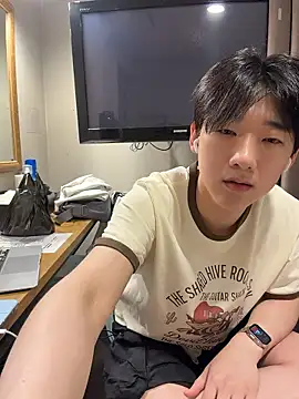 k-kinky online show from July 6, 12:24 pm