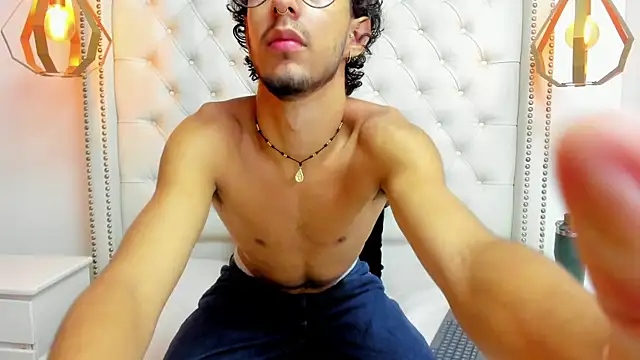 LEO SANZ66 online show from July 6, 12:13 pm