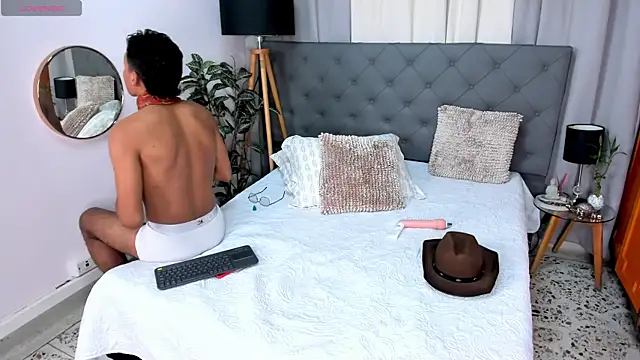 Camilo Santoss online show from July 6, 4:09 am
