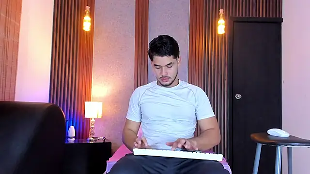 luciano vitale online show from July 13, 12:51 pm