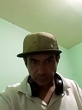 Ezequiel 20cm online show from June 4, 4:51 am