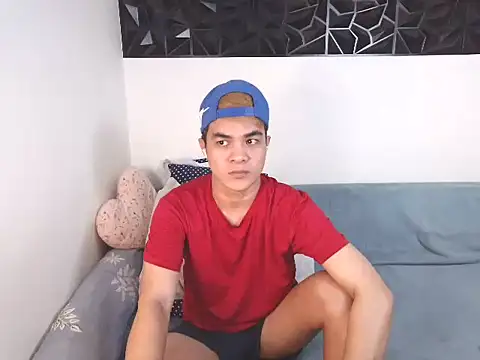 yourmikexxx online show from July 14, 2:56 pm