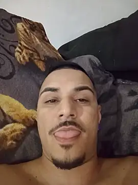 Edneishenrique online show from July 20, 2:51 am