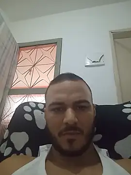 Edneishenrique online show from June 25, 6:01 pm