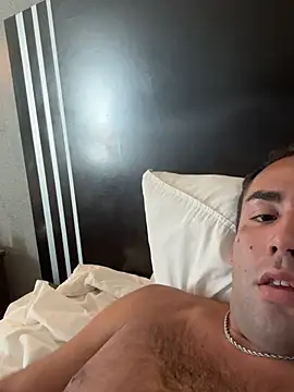 MarkMirandsi91 online show from June 25, 12:32 pm
