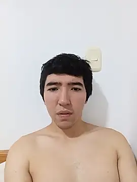 FelipeYang17 online show from July 14, 6:50 am