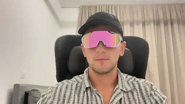 normalnoah online show from July 12, 2:08 pm