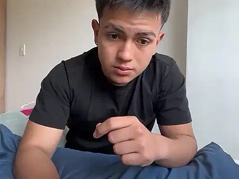 Santiagomg  online show from July 10, 6:32 pm