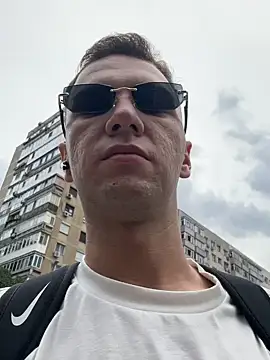 ohmyandy online show from July 13, 10:17 am