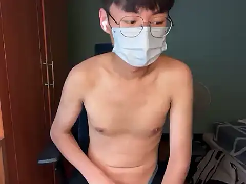 yuyuboy07 online show from July 13, 5:15 pm