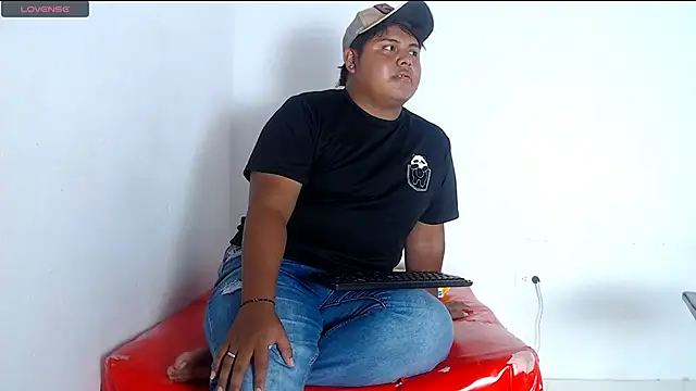 rabbitplayboy19 online show from July 18, 8:03 pm