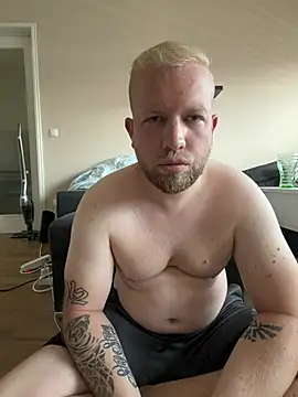 Menonthefckfire1 online show from July 16, 2:35 pm