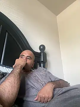 brownbear 21 online show from August 7, 9:21 pm