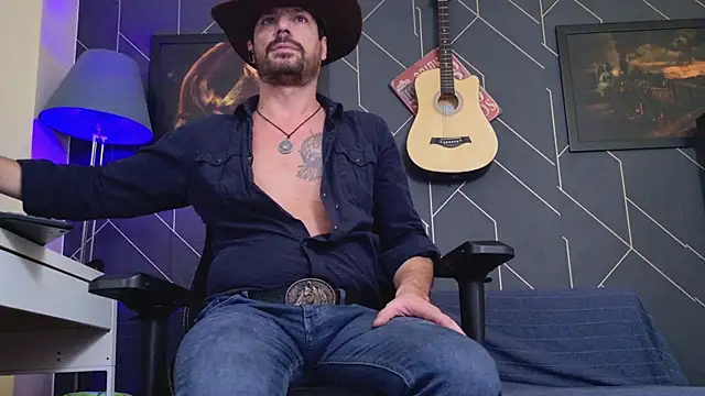 ChrisKox online show from November 24, 9:10 am