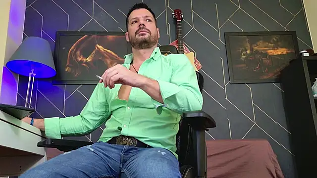 ChrisKox online show from December 4, 12:34 pm