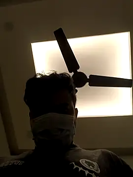 royronak632 online show from November 17, 12:41 pm