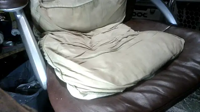 russtee online show from April 8, 9:23 pm