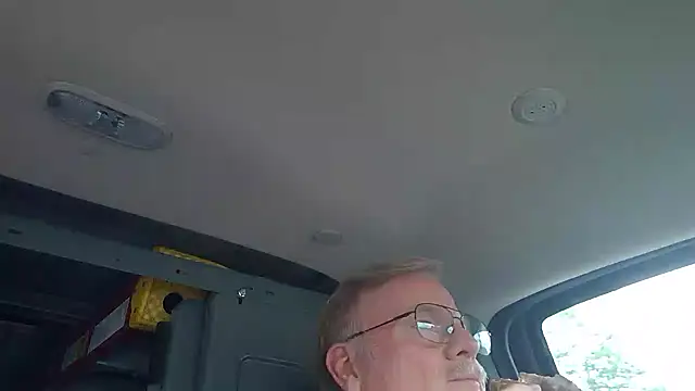 noonfunxh online show from October 3, 7:19 pm