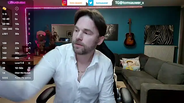 Snapshot of tom_sauwer chatting on January 22, 9:44 pm tom sauwer online show from January 22, 9:44 pm