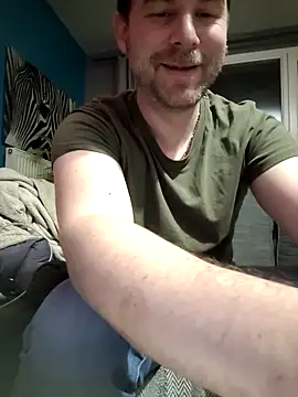 Snapshot of tom_sauwer chatting on October 19, 9:29 pm tom sauwer online show from October 19, 9:29 pm
