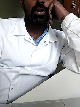 honeyboy4aunty online show from March 22, 6:00 am