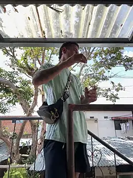 RetainedHound online show from December 14, 4:47 pm