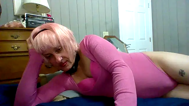 Zoe St Romain online show from December 17, 10:34 am