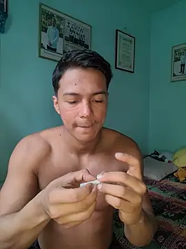 morenito420 online show from August 6, 8:48 pm