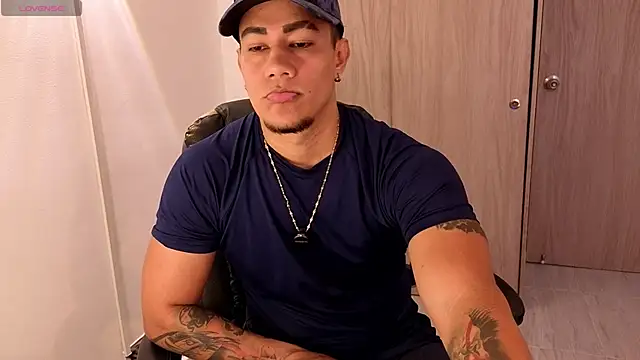 CRAZYBOYLOVE online show from February 11, 11:26 am