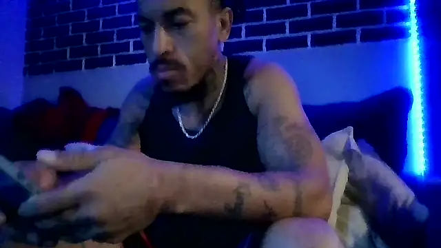 BigWayneBabyXXX online show from October 27, 1:35 pm