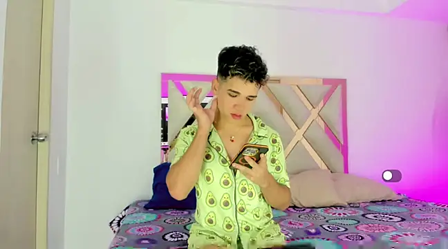 thelittle matias online show from February 26, 4:58 am