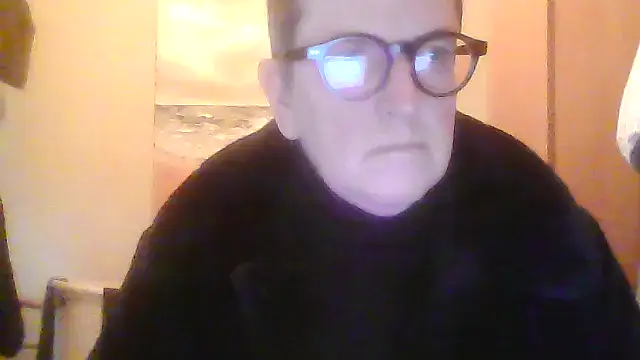 lucyslegs online show from January 8, 3:17 pm