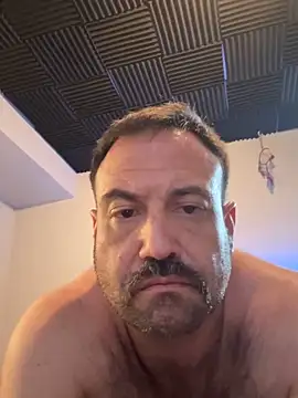 iramos491 online show from April 8, 3:10 pm