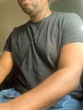 Oilybbwlover online show from February 12, 7:02 pm