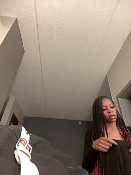 jujufoe online show from February 8, 10:50 am