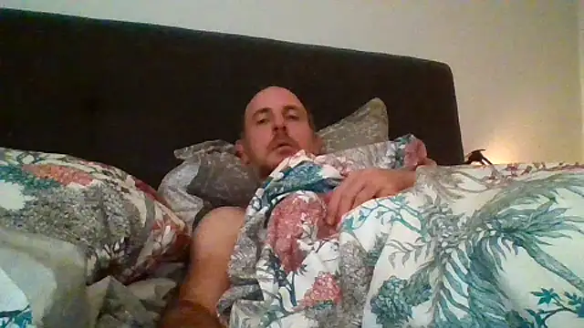 Snapshot of verylargecock chatting on September 16, 9:26 pm verylargecock online show from September 16, 9:26 pm