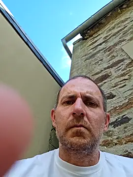 Snapshot of verylargecock chatting on September 9, 2:27 pm verylargecock online show from September 9, 2:27 pm