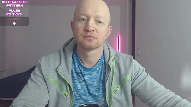 kevintyler69 online show from April 13, 1:50 am